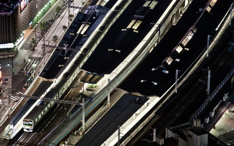 日本天皇和首相的区别（探究日本政治体制中两大重要角色的职责）(图2)